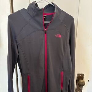 2000s North Face Women's Charcoal Jacket with Fuchsia Highlights